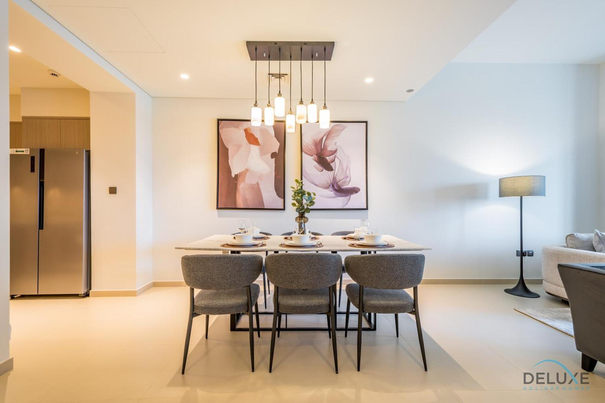 Luxurious 3br With Assistant In Act One Act Two Tower 2, Downtown By Deluxe Homes *