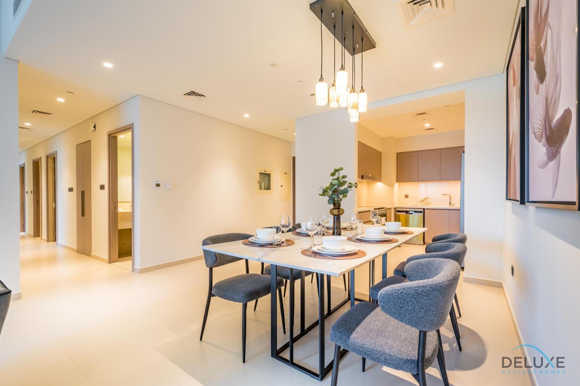 Luxurious 3br With Assistant In Act One Act Two Tower 2, Downtown By Deluxe Homes Dubai