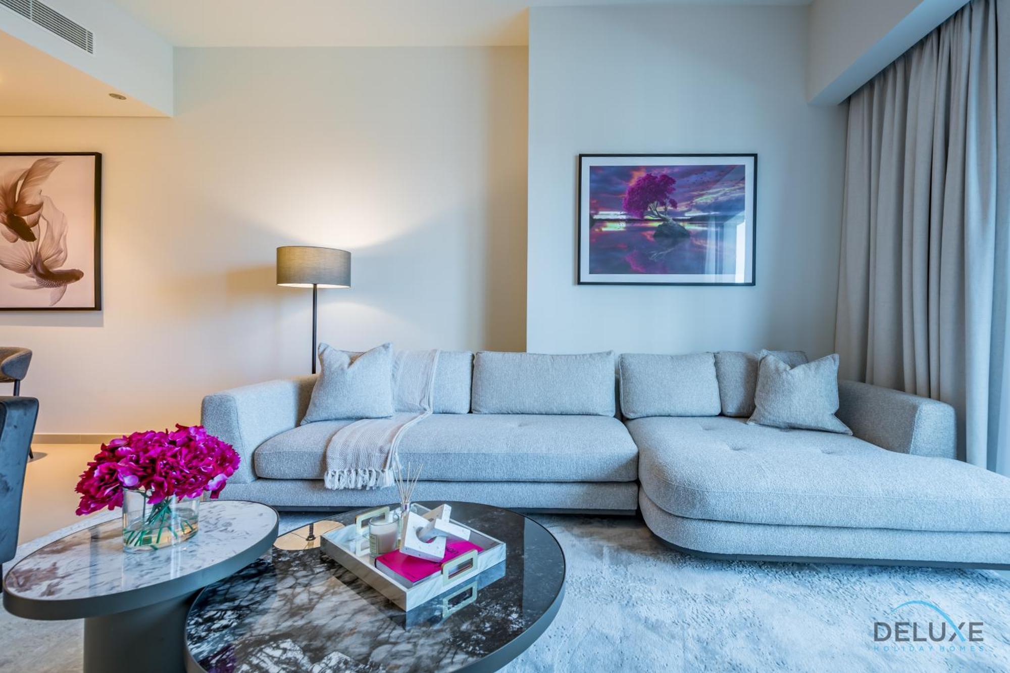 Luxurious 3br With Assistant In Act One Act Two Tower 2, Downtown By Deluxe Homes Apartment