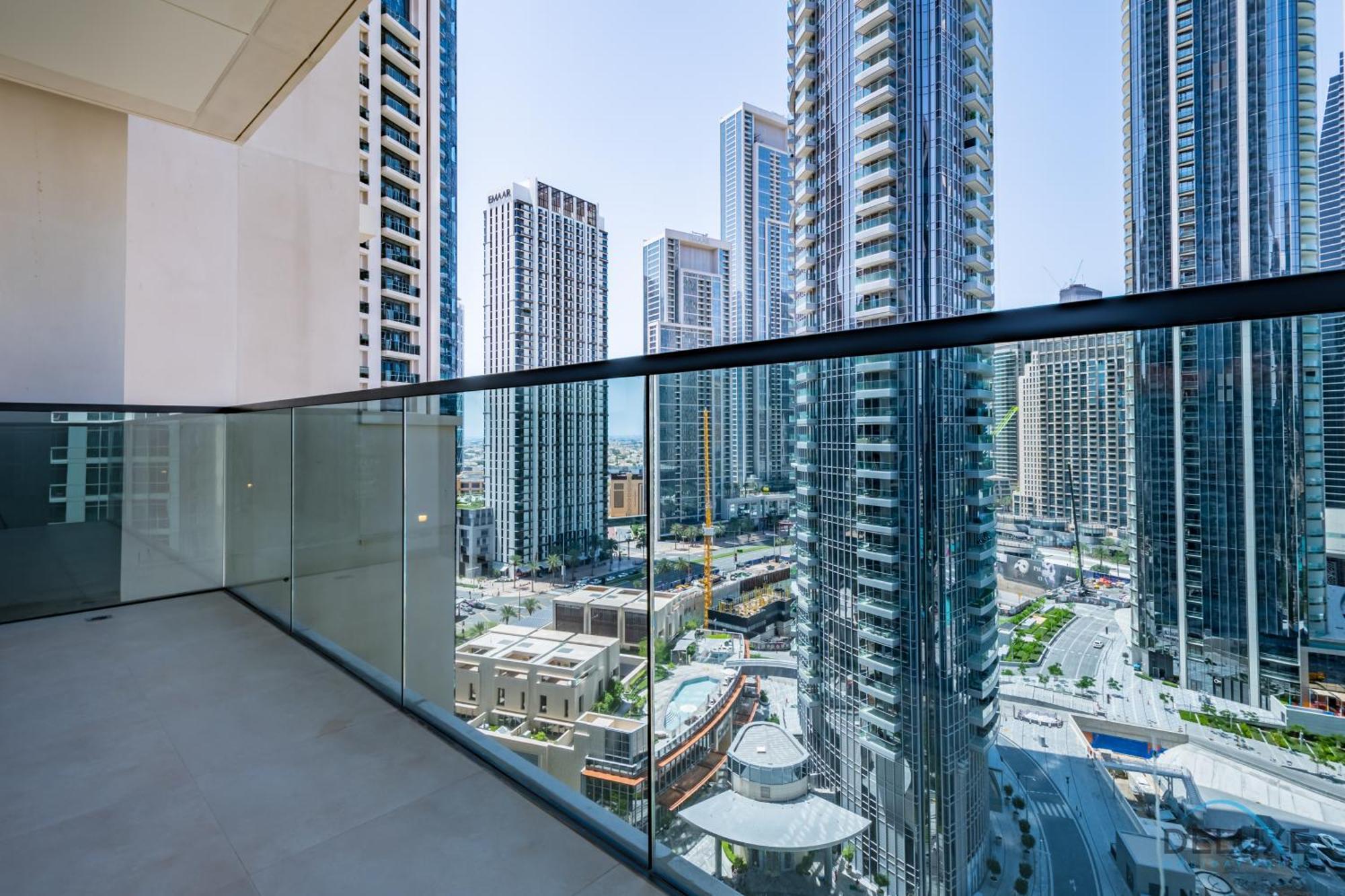 Luxurious 3br With Assistant In Act One Act Two Tower 2, Downtown By Deluxe Homes Apartment *
