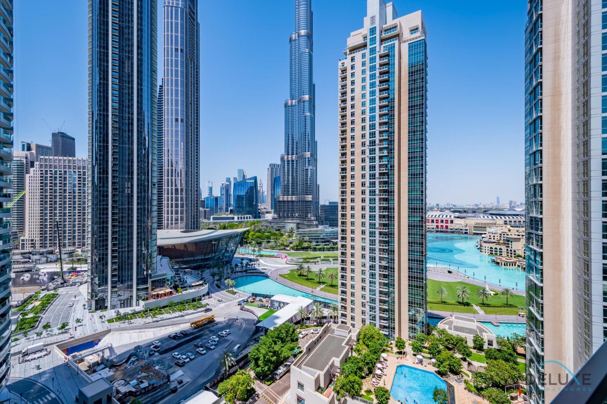 Luxurious 3br With Assistant In Act One Act Two Tower 2, Downtown By Deluxe Homes Apartment *