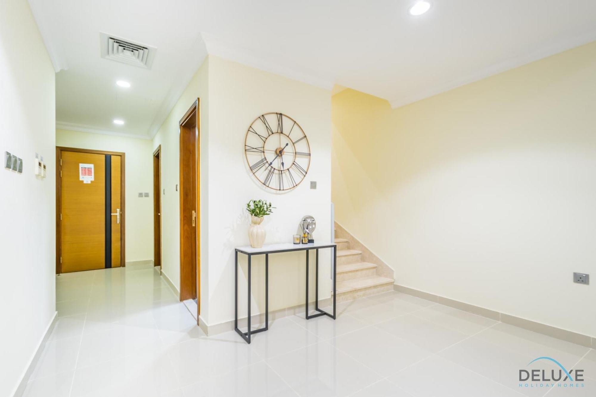 Tranquil 3br Townhouse With Assistant's At District 12 Jvc By Deluxe Apartment Dubai