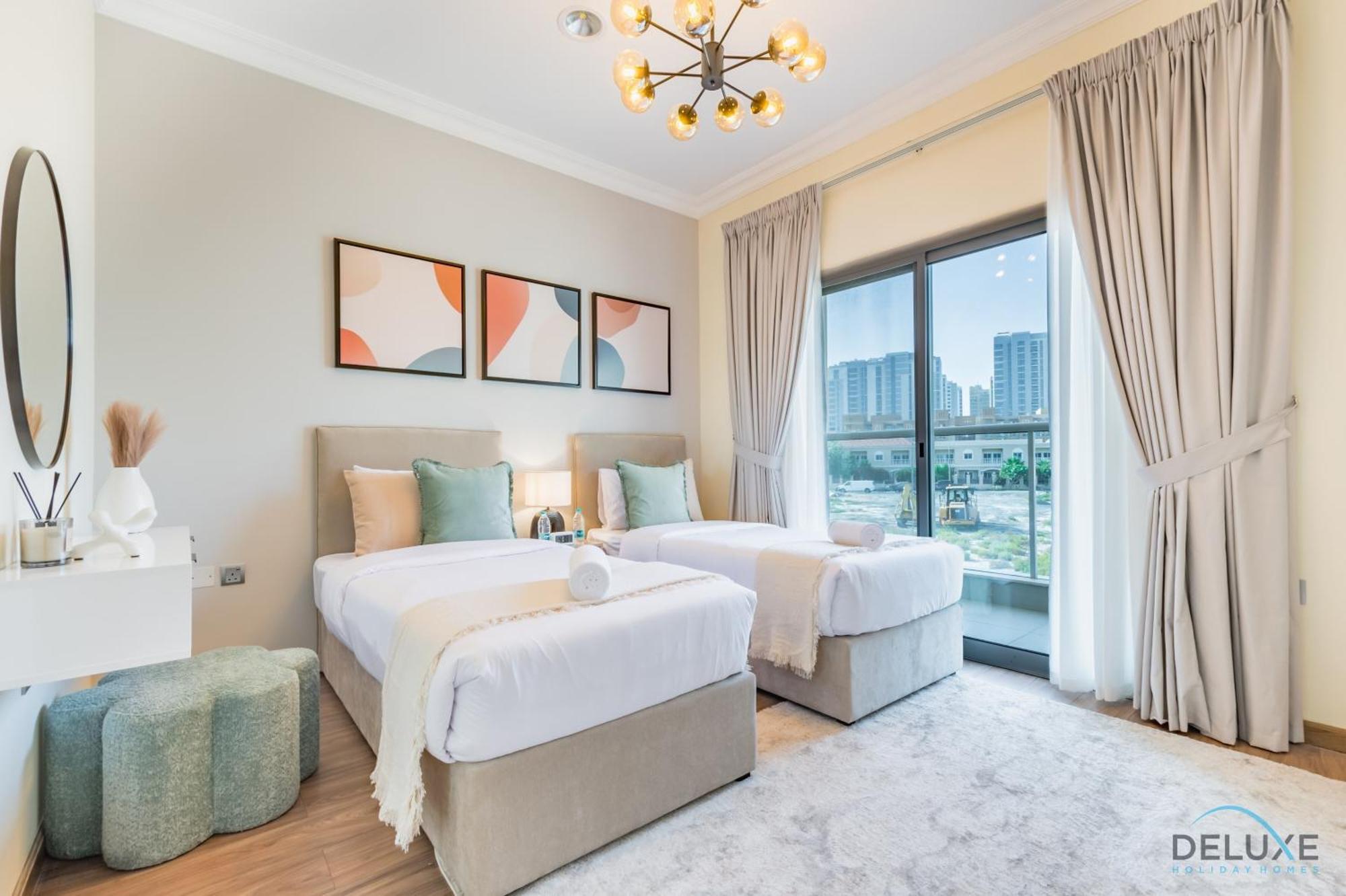 Apartment Tranquil 3br Townhouse With Assistant's At District 12 Jvc By Deluxe *