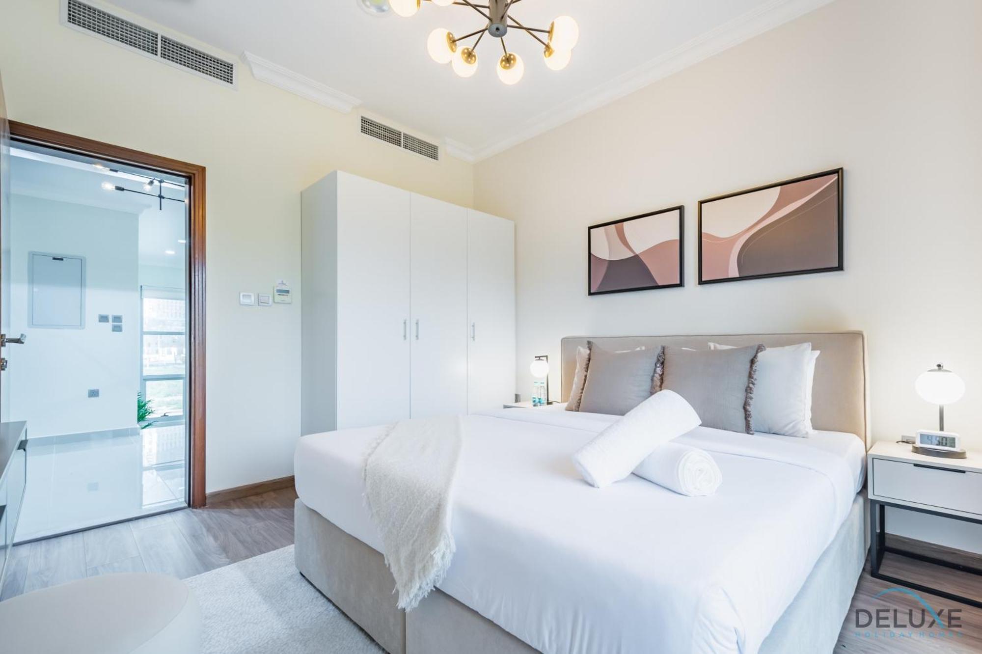 Apartment Tranquil 3br Townhouse With Assistant's At District 12 Jvc By Deluxe *