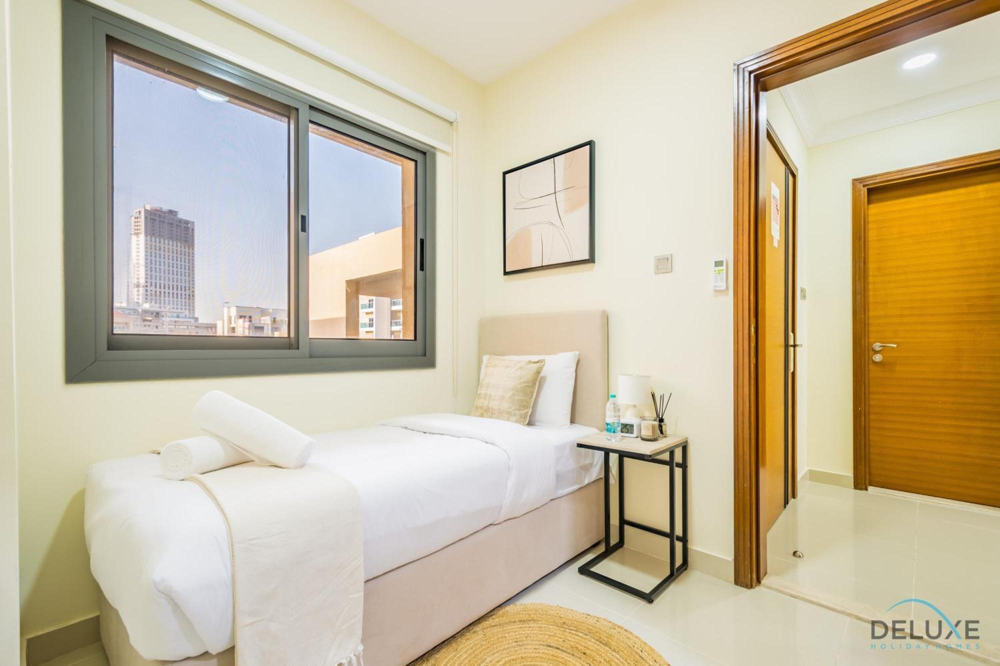 Apartment Tranquil 3br Townhouse With Assistant's At District 12 Jvc By Deluxe Dubai