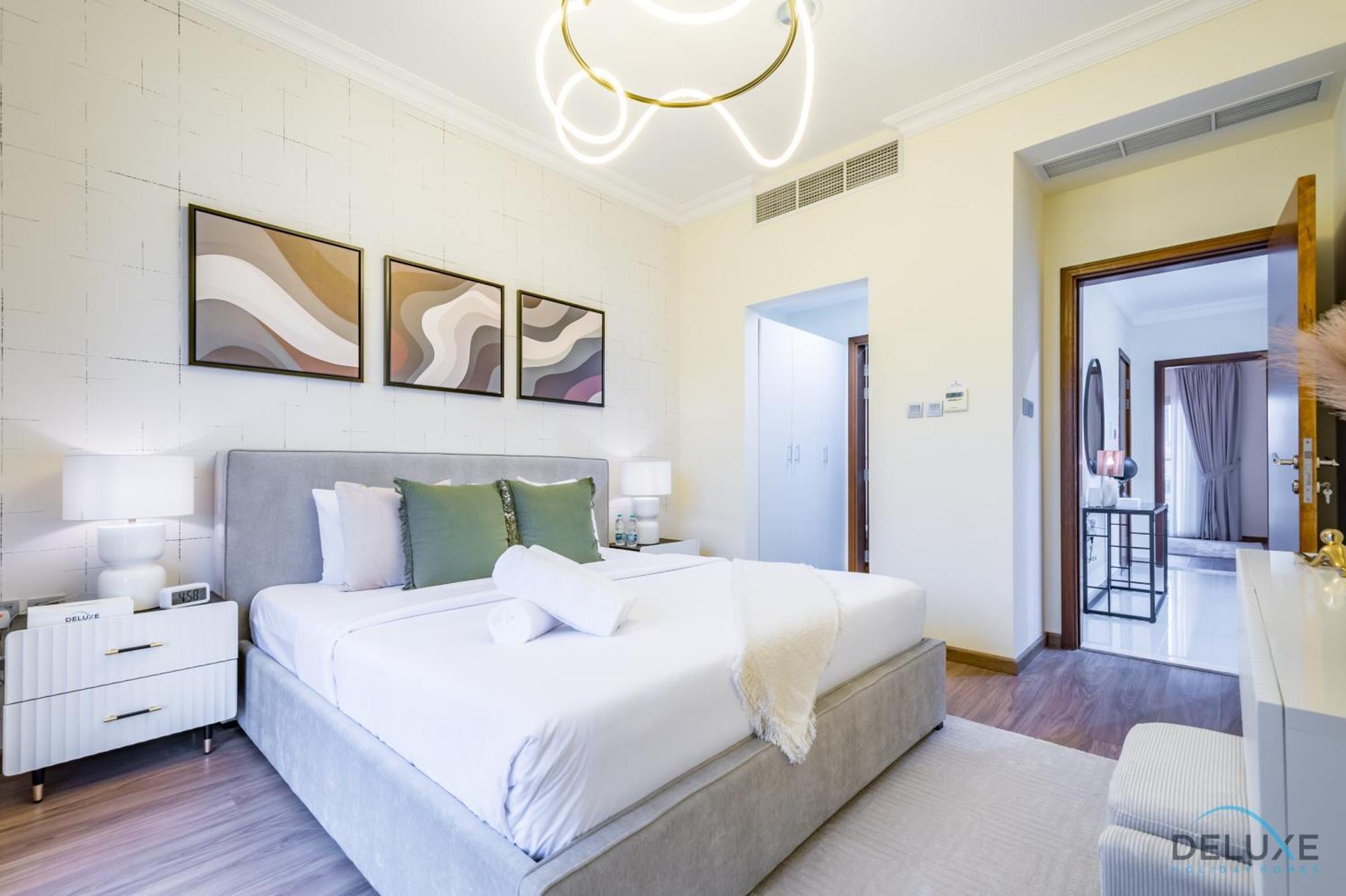 Tranquil 3br Townhouse With Assistant's At District 12 Jvc By Deluxe