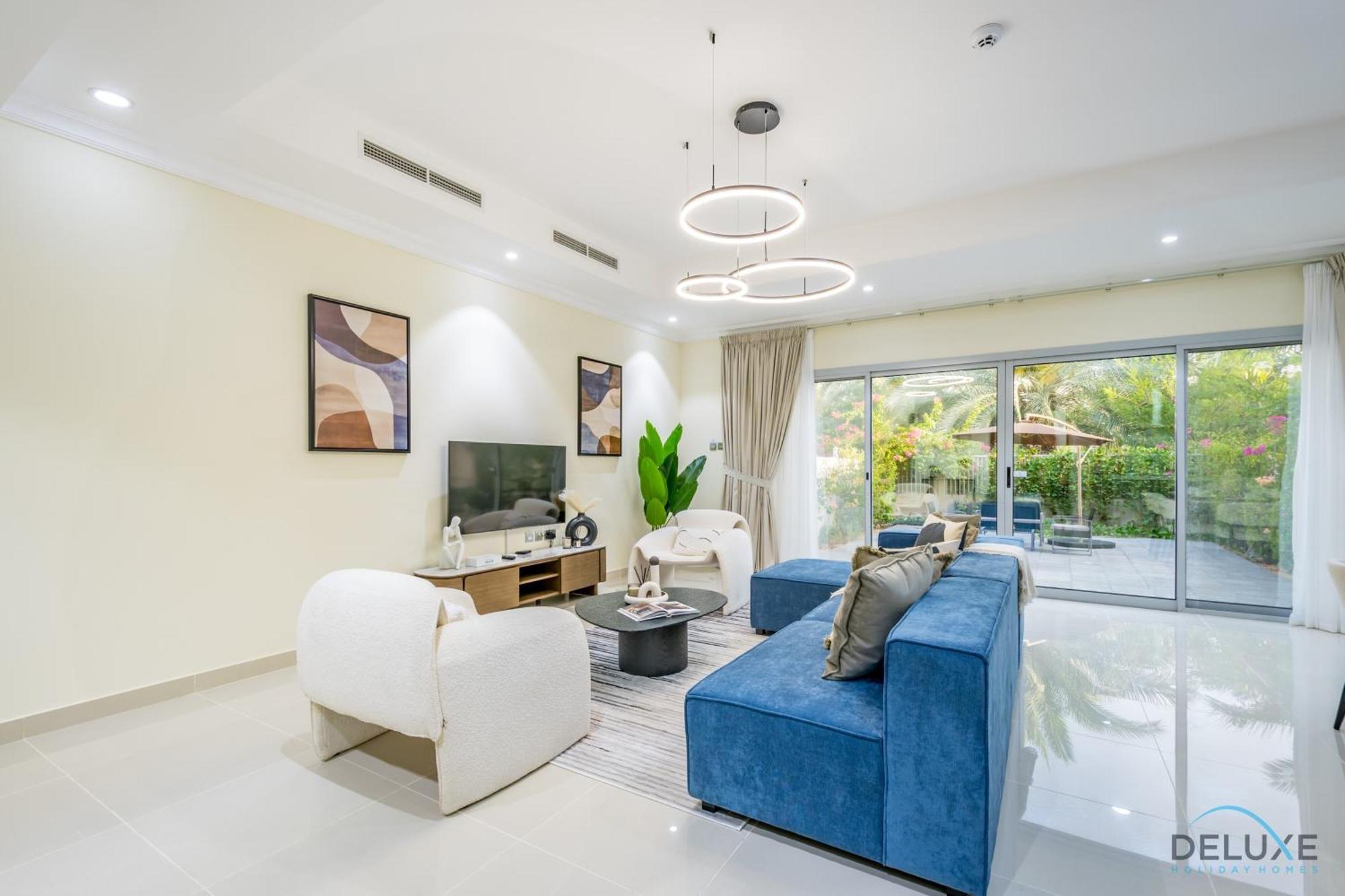 Tranquil 3br Townhouse With Assistant's At District 12 Jvc By Deluxe * Dubai