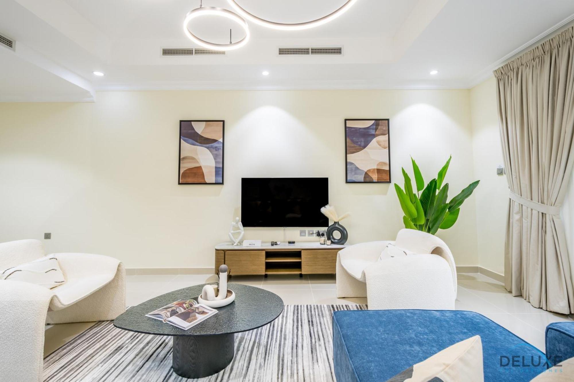 Tranquil 3br Townhouse With Assistant's At District 12 Jvc By Deluxe *
