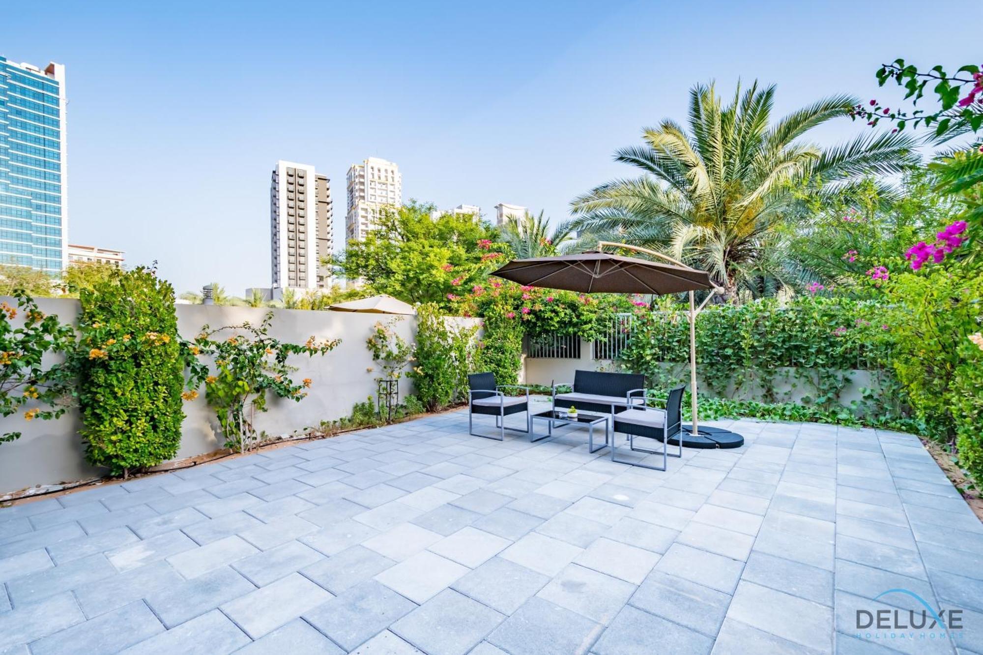 Apartment Tranquil 3br Townhouse With Assistant's At District 12 Jvc By Deluxe