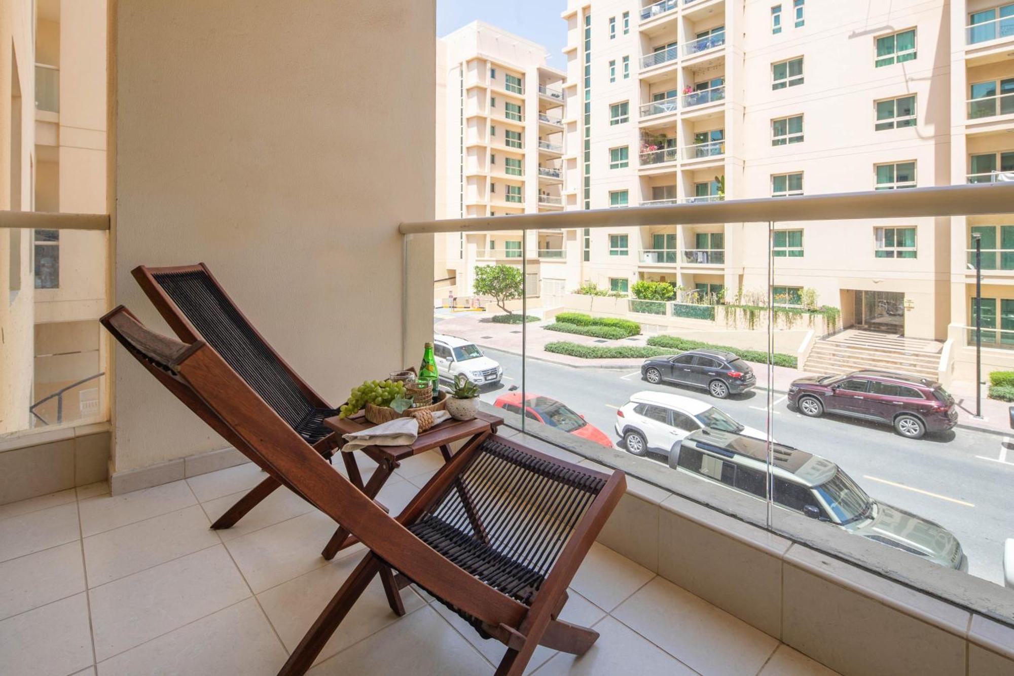 Frank Porter - Al Thayyal 2, The Greens Dubai