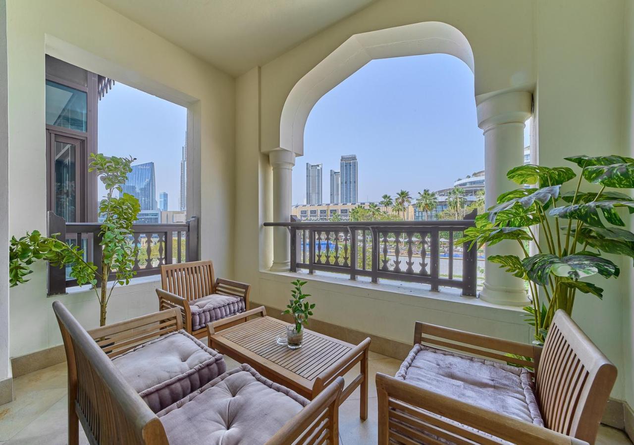 Apartment Burj Khalifa Partial View Peak Living Luxury 2br Souk Al-bahar Beside Mall-golden Homes *