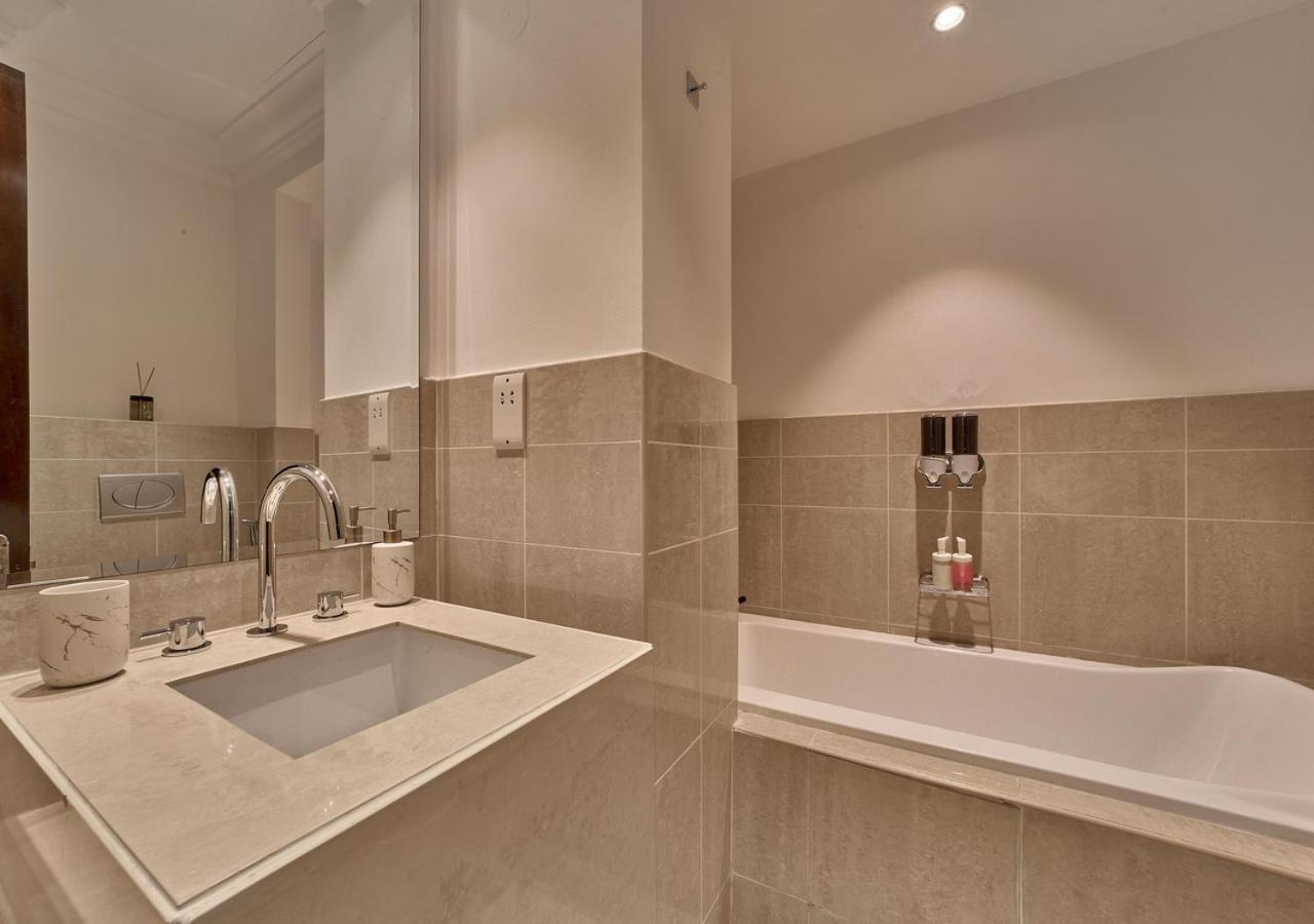 Apartment Burj Khalifa Partial View Peak Living Luxury 2br Souk Al-bahar Beside Mall-golden Homes Dubai