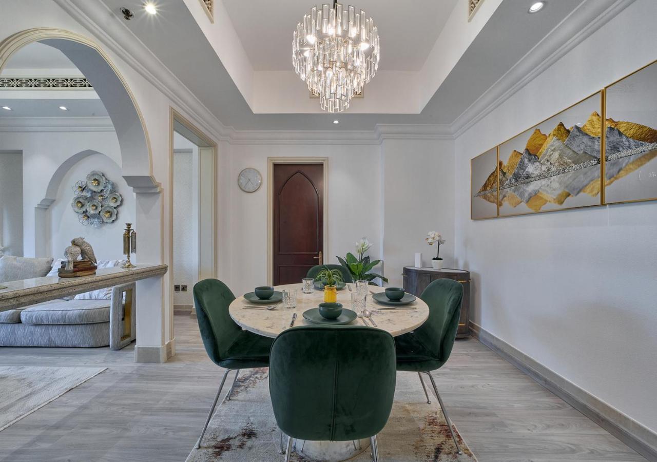 Burj Khalifa Partial View Peak Living Luxury 2br Souk Al-bahar Beside Mall-golden Homes Dubai