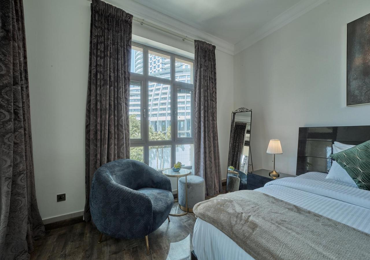 Burj Khalifa Partial View Peak Living Luxury 2br Souk Al-bahar Beside Mall-golden Homes