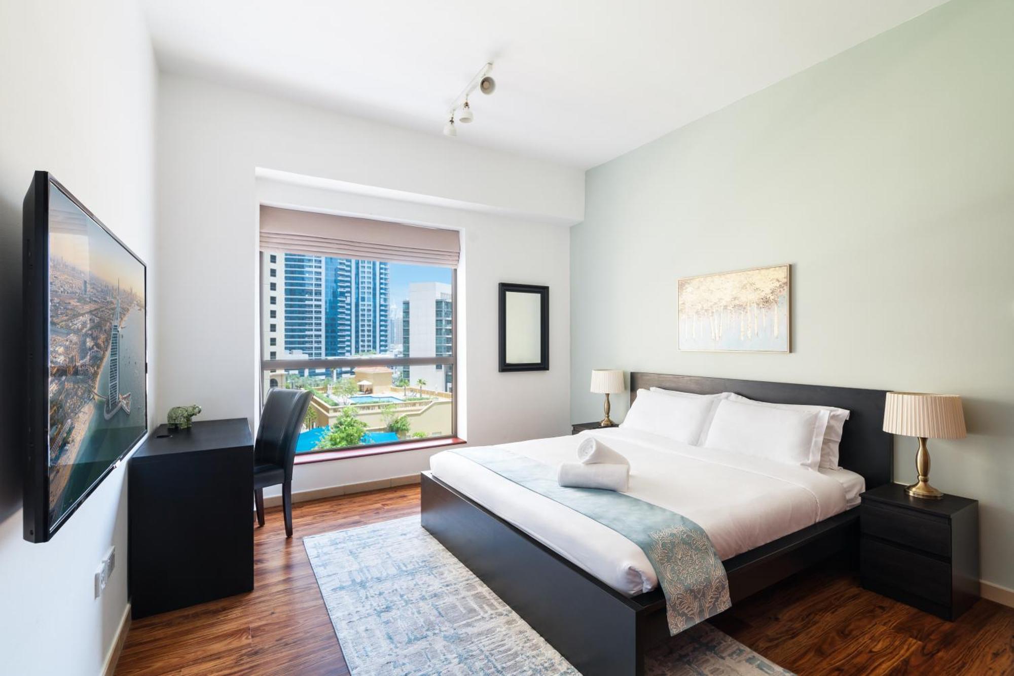 Specious 5br Maid On Jbr Prime Location! Walk To The Mall, Dining & Entertainment - By Sunkissed Homes Dubai