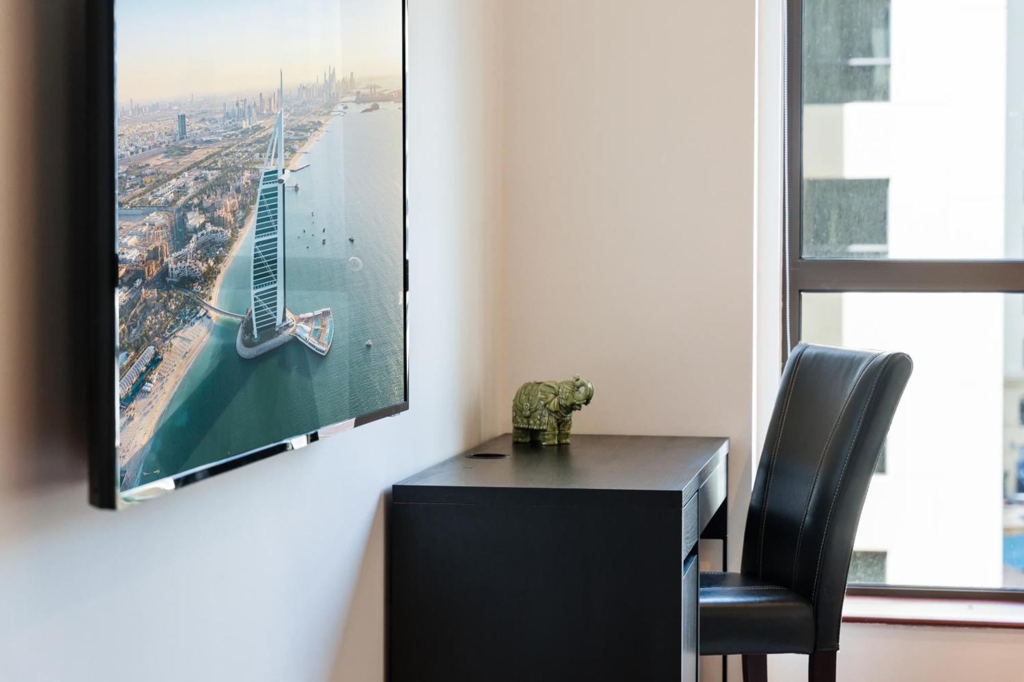 Apartment Specious 5br Maid On Jbr Prime Location! Walk To The Mall, Dining & Entertainment - By Sunkissed Homes *