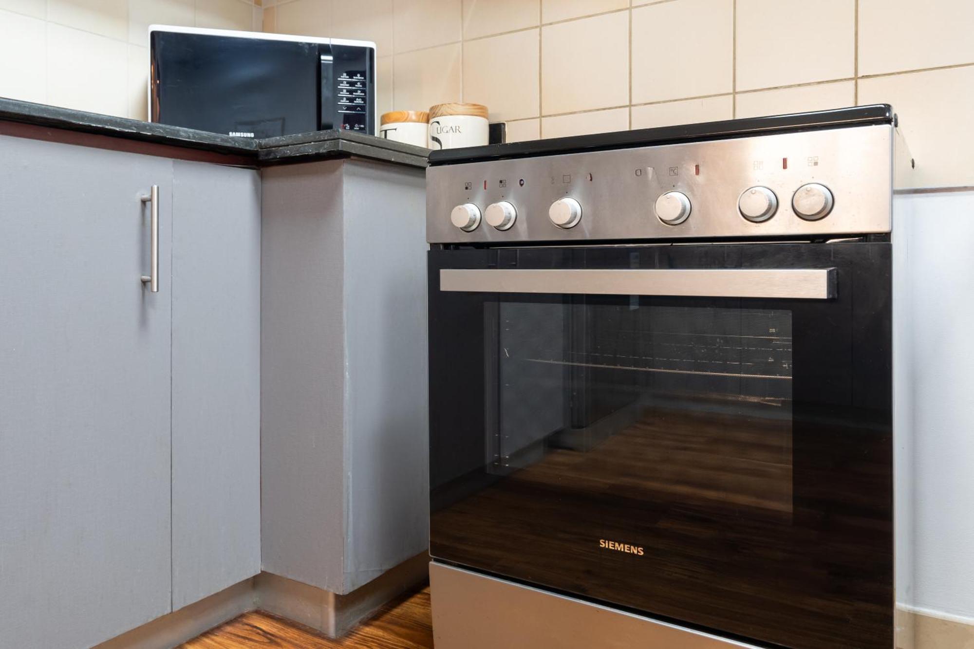 Specious 5br Maid On Jbr Prime Location! Walk To The Mall, Dining & Entertainment - By Sunkissed Homes Apartment Dubai