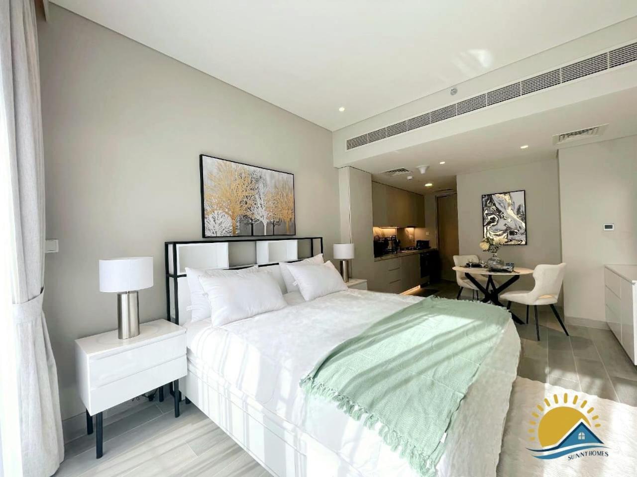 Apartment Marina Walk Gem Modern With Pool & Gym Access, Steps To & Metro Dubai