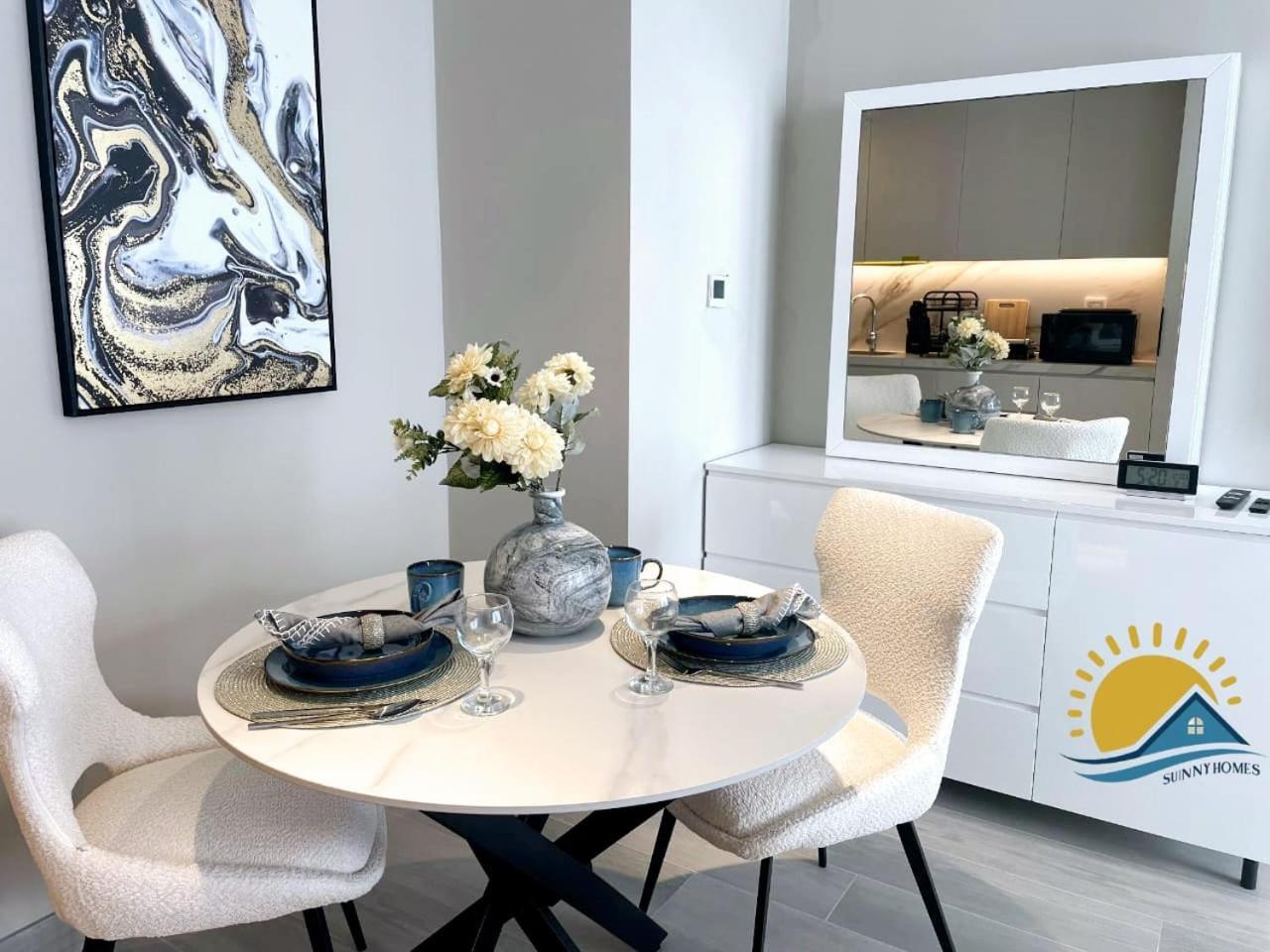 Marina Walk Gem Modern With Pool & Gym Access, Steps To & Metro * Dubai