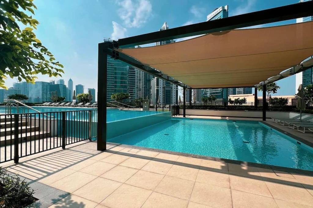 Stunning 3 Bedroom Facing Burj