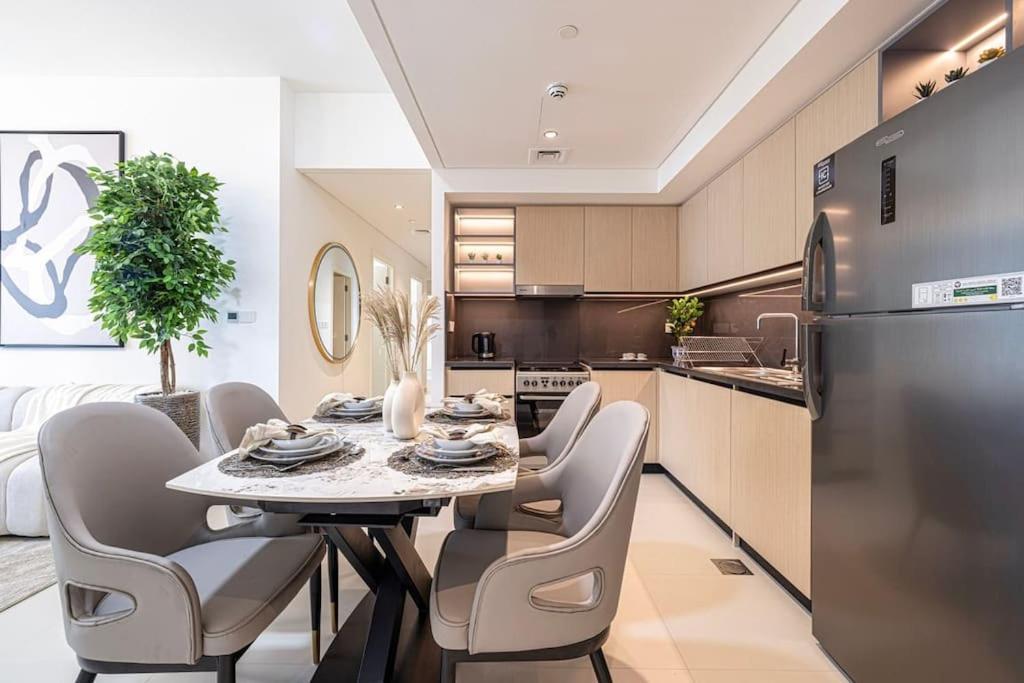 Apartment Stunning 3 Bedroom Facing Burj *