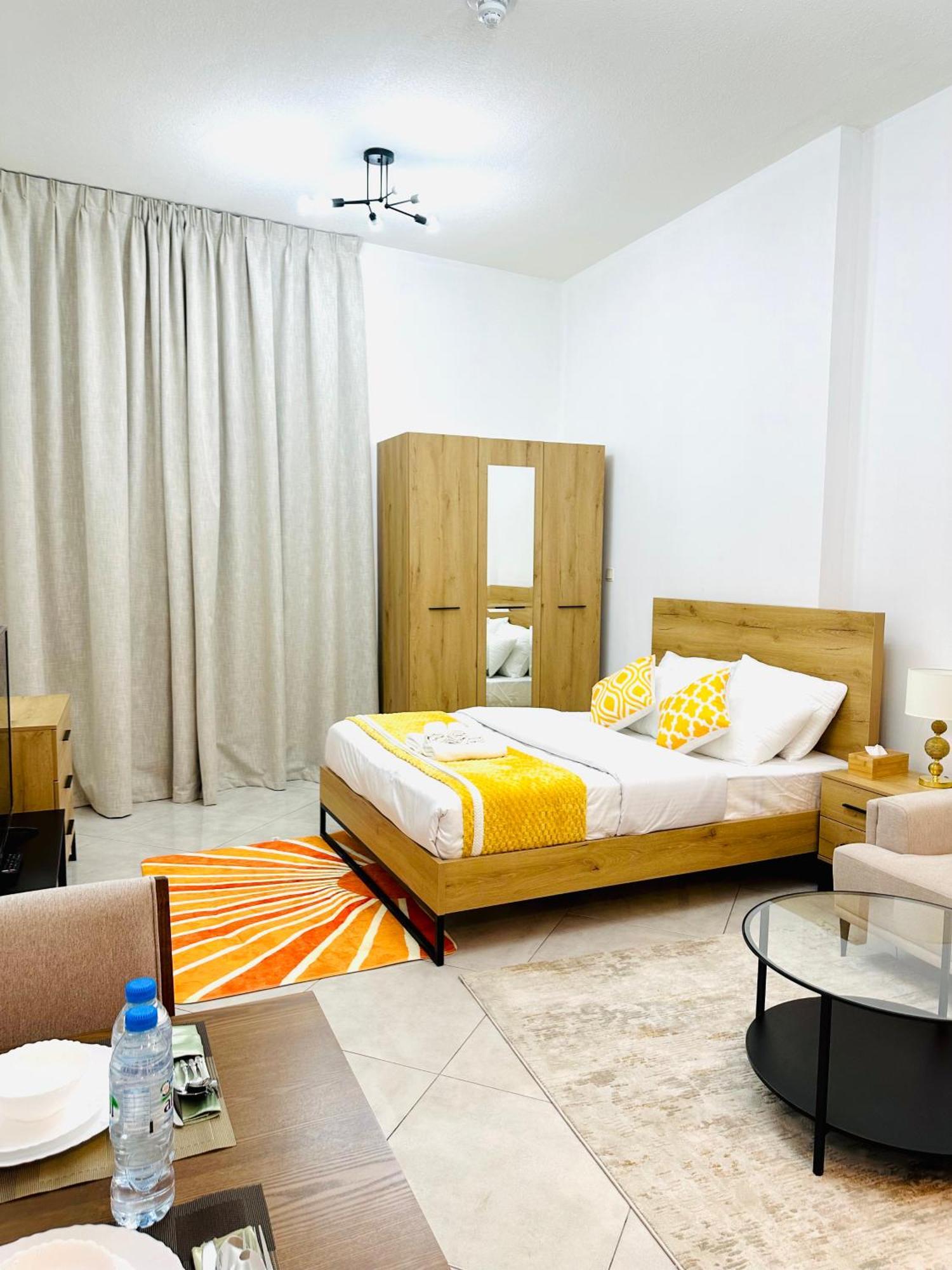 Elegant Studio: Your Perfect In * Dubai