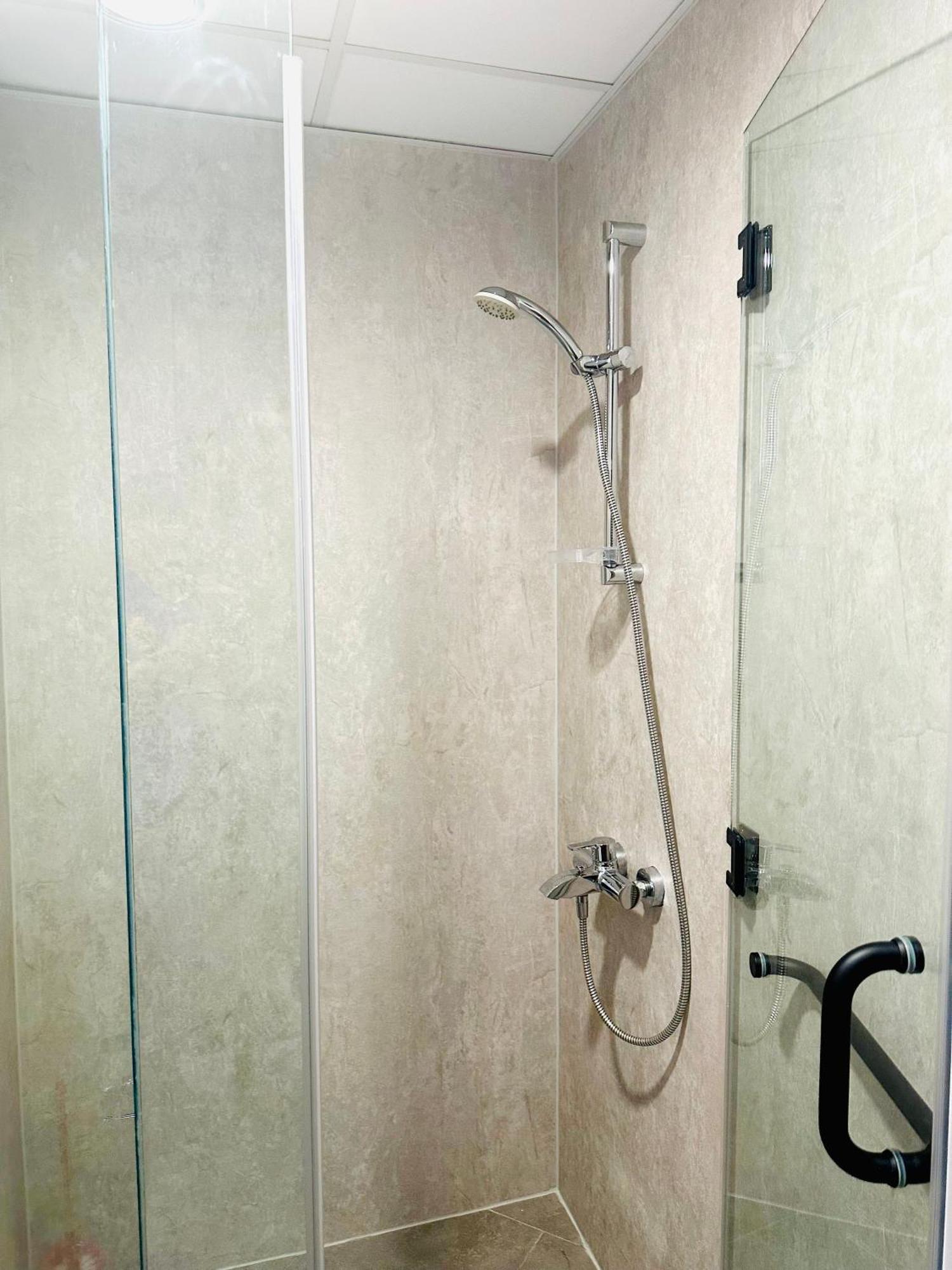 Elegant Studio: Your Perfect In * Dubai