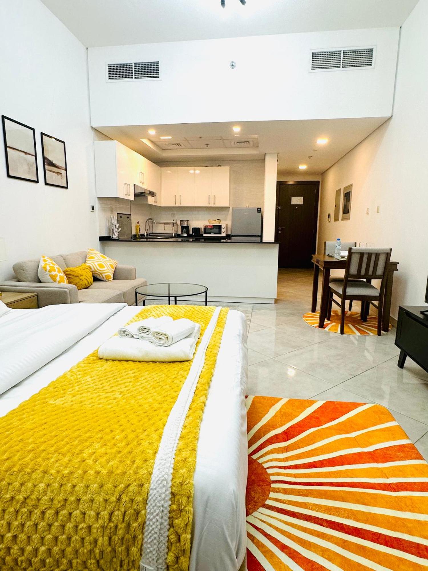 Elegant Studio: Your Perfect In Apartment Dubai