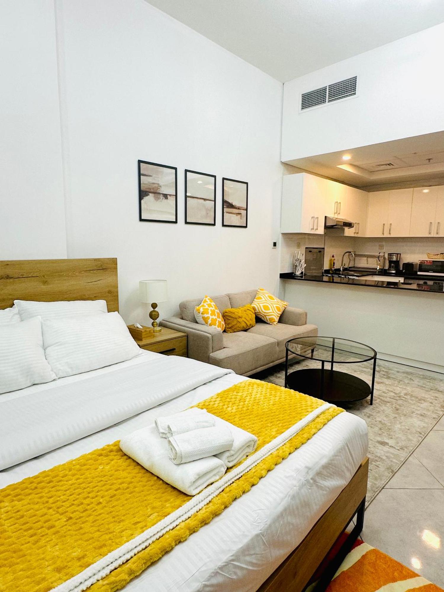 Elegant Studio: Your Perfect In Apartment Dubai