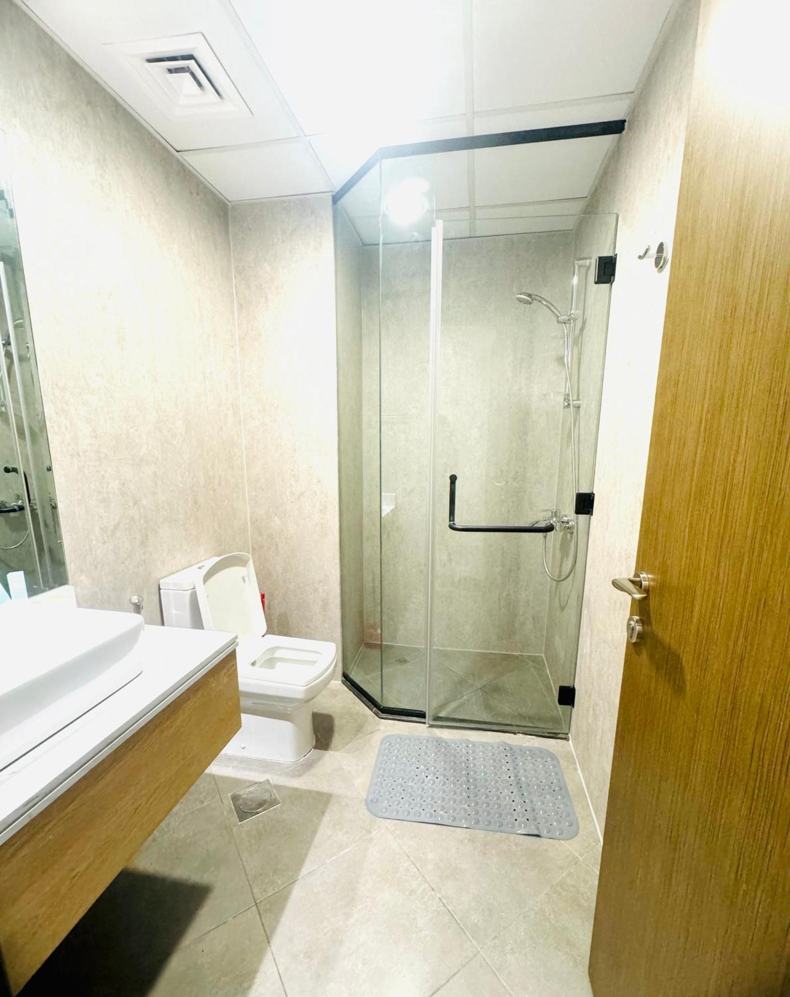 Elegant Studio: Your Perfect In * Dubai