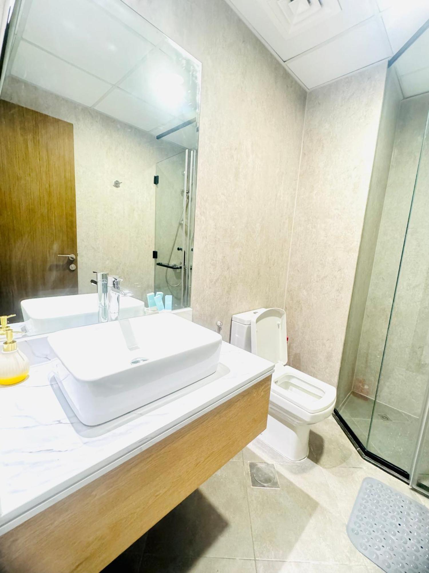 Elegant Studio: Your Perfect In Apartment Dubai