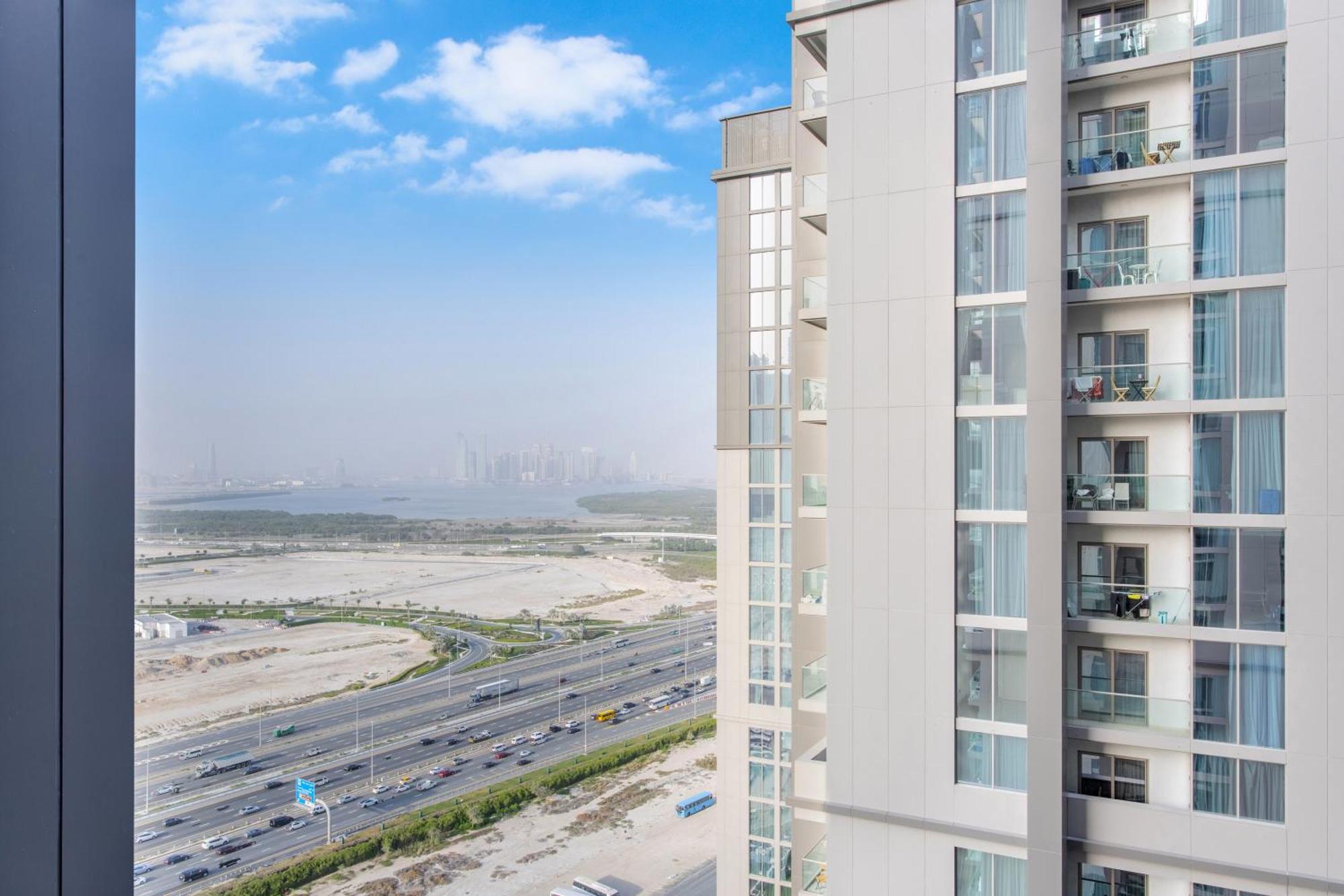 By Latinem Luxury 1br Cvr A2003 Near Burj Khalifa *