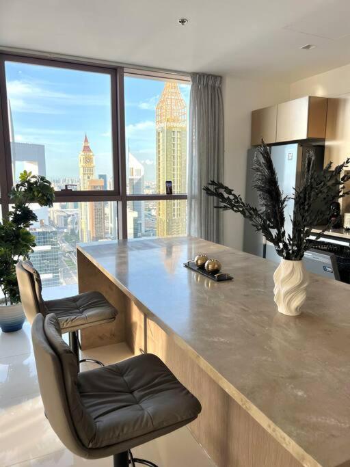 2br With Incredible Views Of The Sea And *
