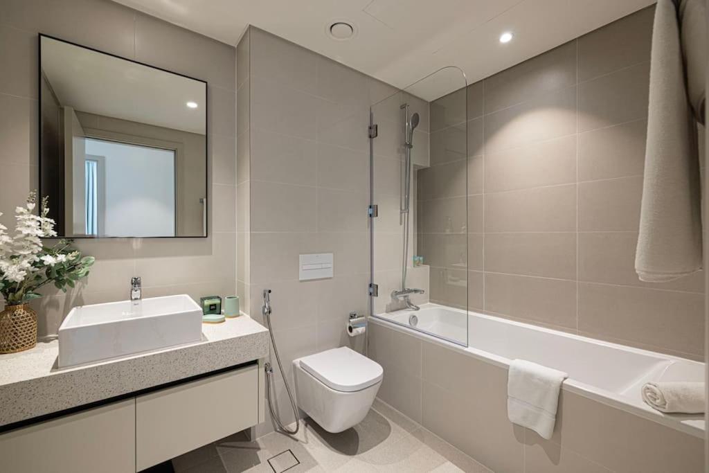 Luxury 1br - Private Access Apartment Dubai