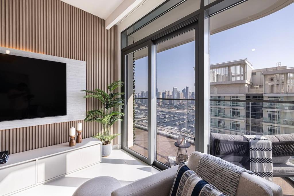 Apartment Luxury 1br - Private Access Dubai