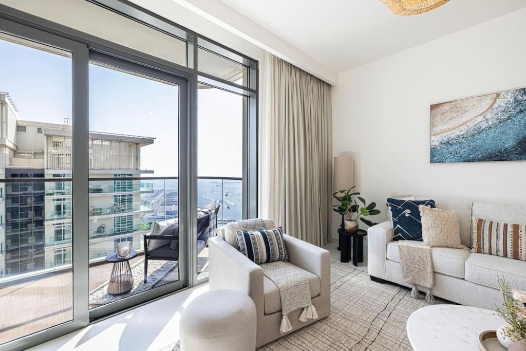 Luxury 1br - Private Access Apartment