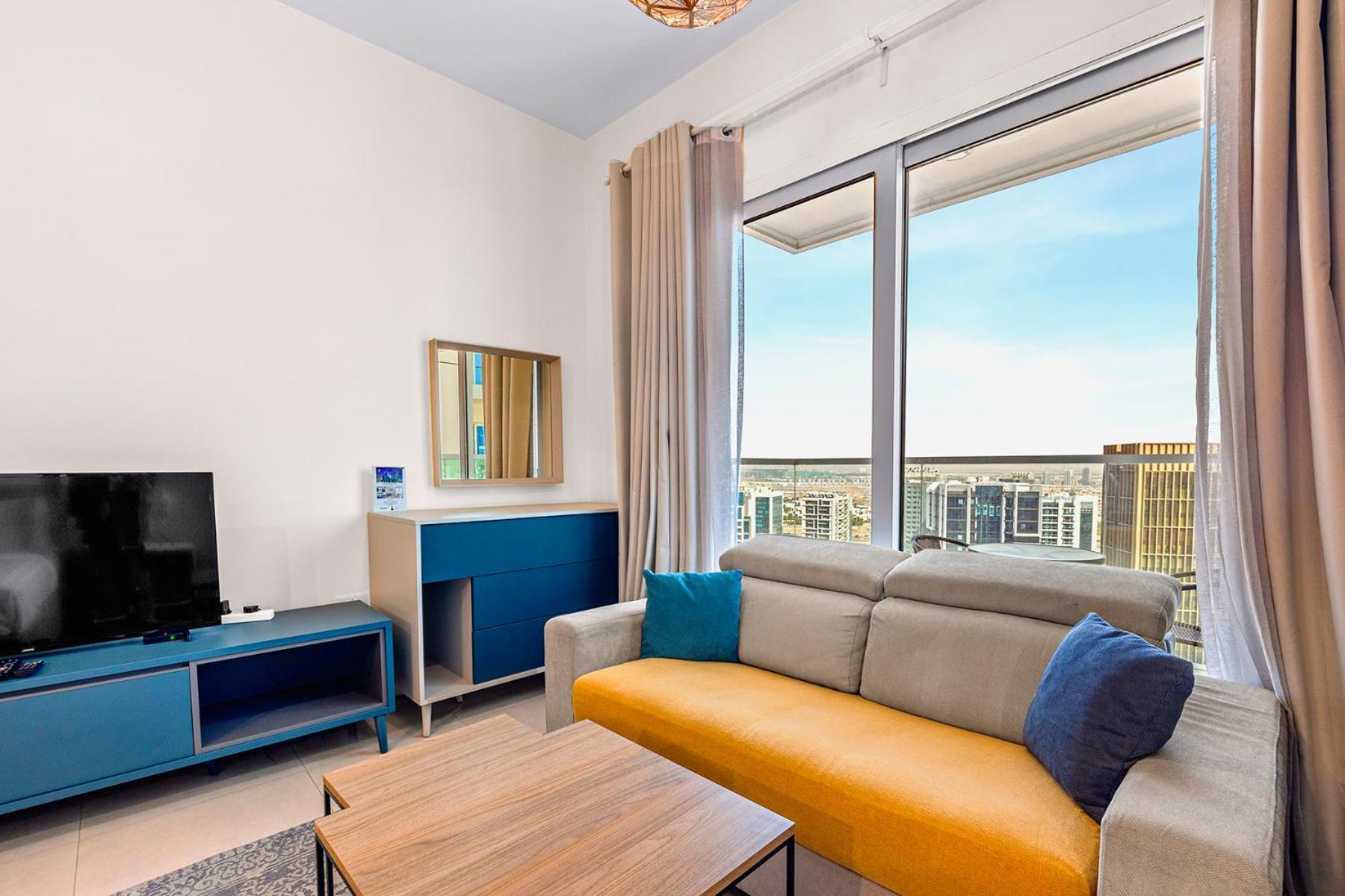 Unlock Metropolis Business Bay Apartment *