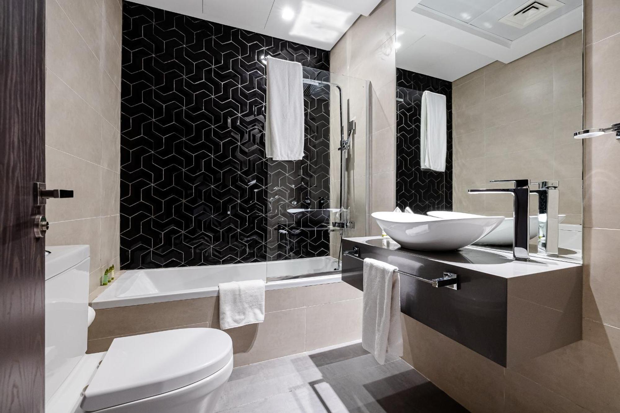 Unlock Metropolis Business Bay Apartment Dubai
