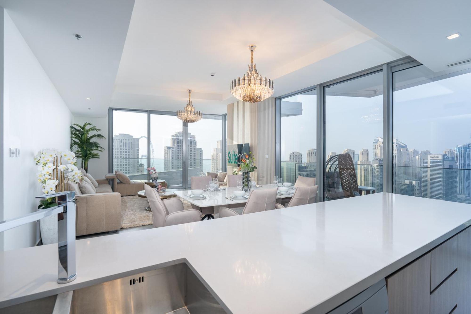 Luxurious 3br With Panoramic Marina View *