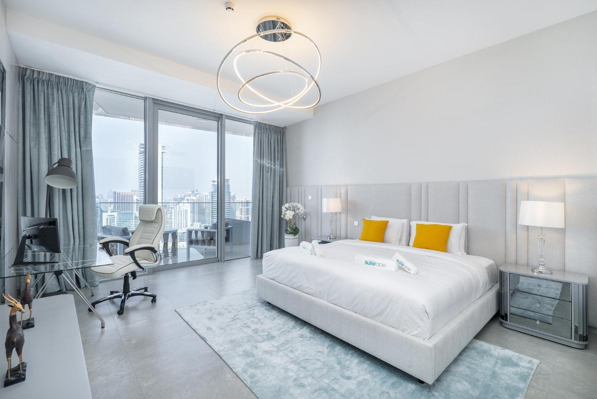 Luxurious 3br With Panoramic Marina View