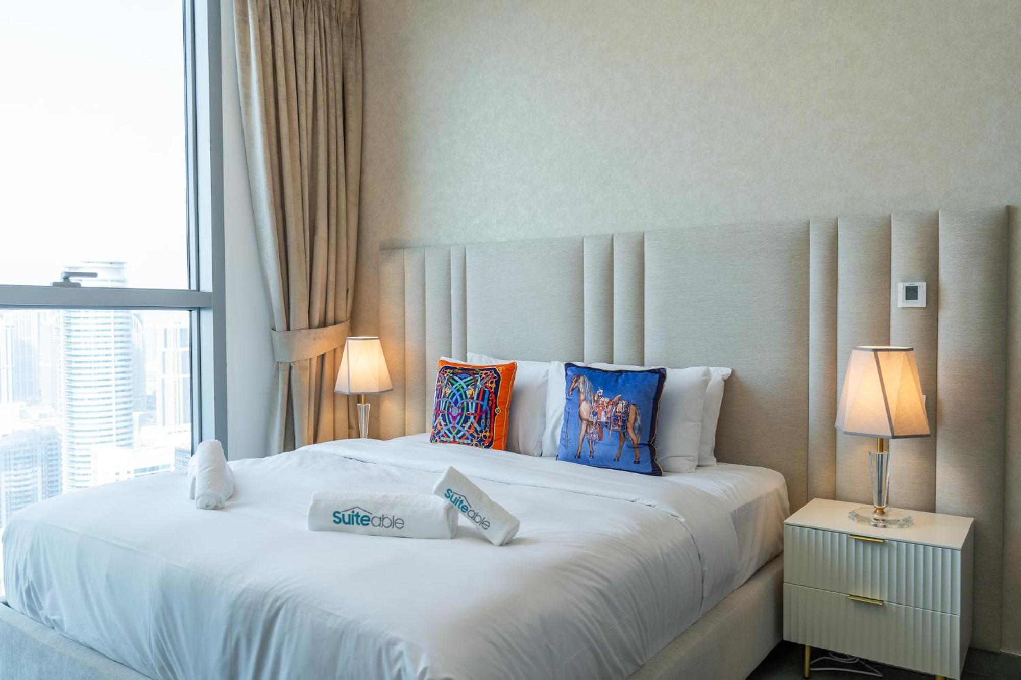 Luxurious 3br With Panoramic Marina View * Dubai