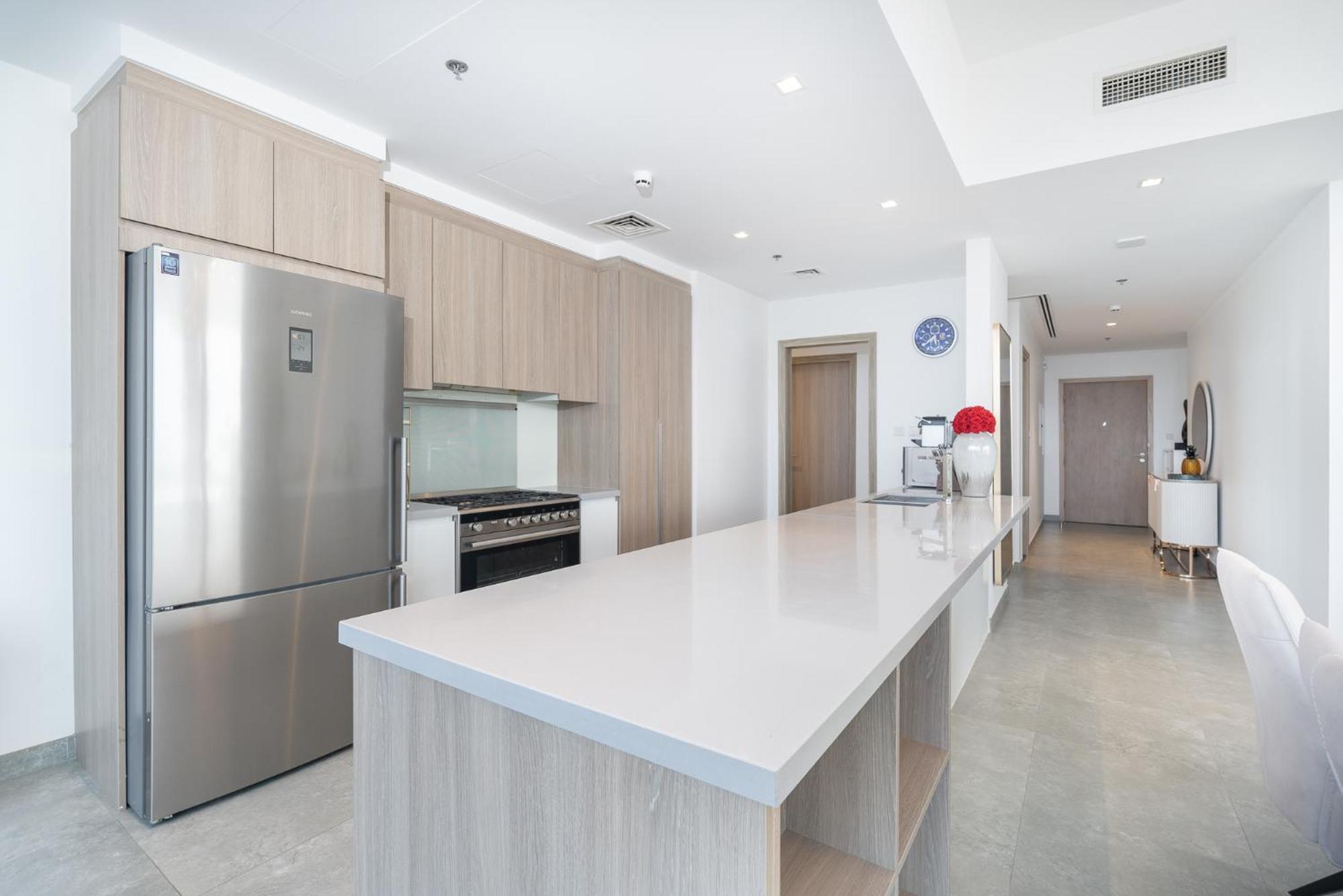 Luxurious 3br With Panoramic Marina View *