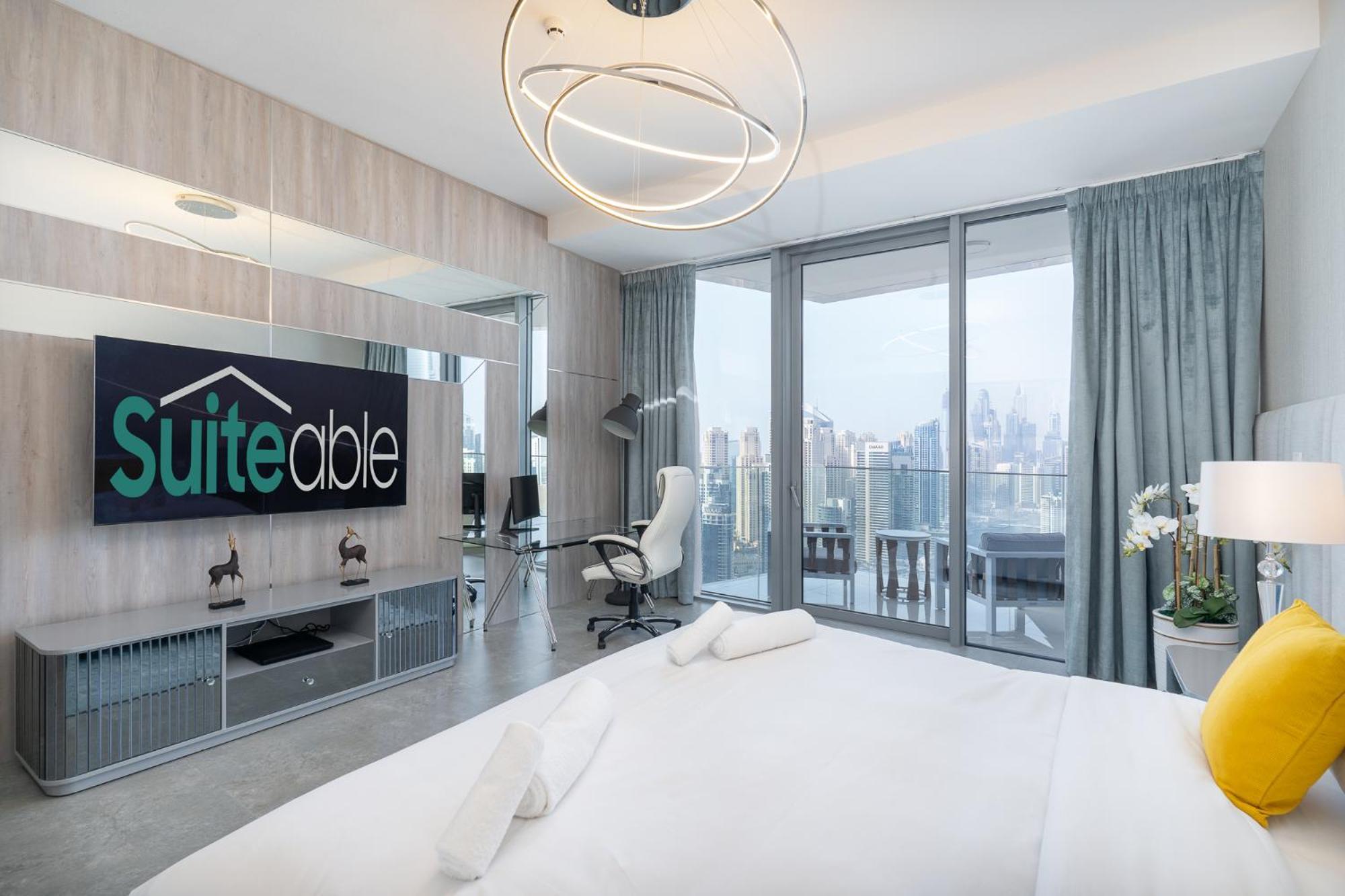 Luxurious 3br With Panoramic Marina View