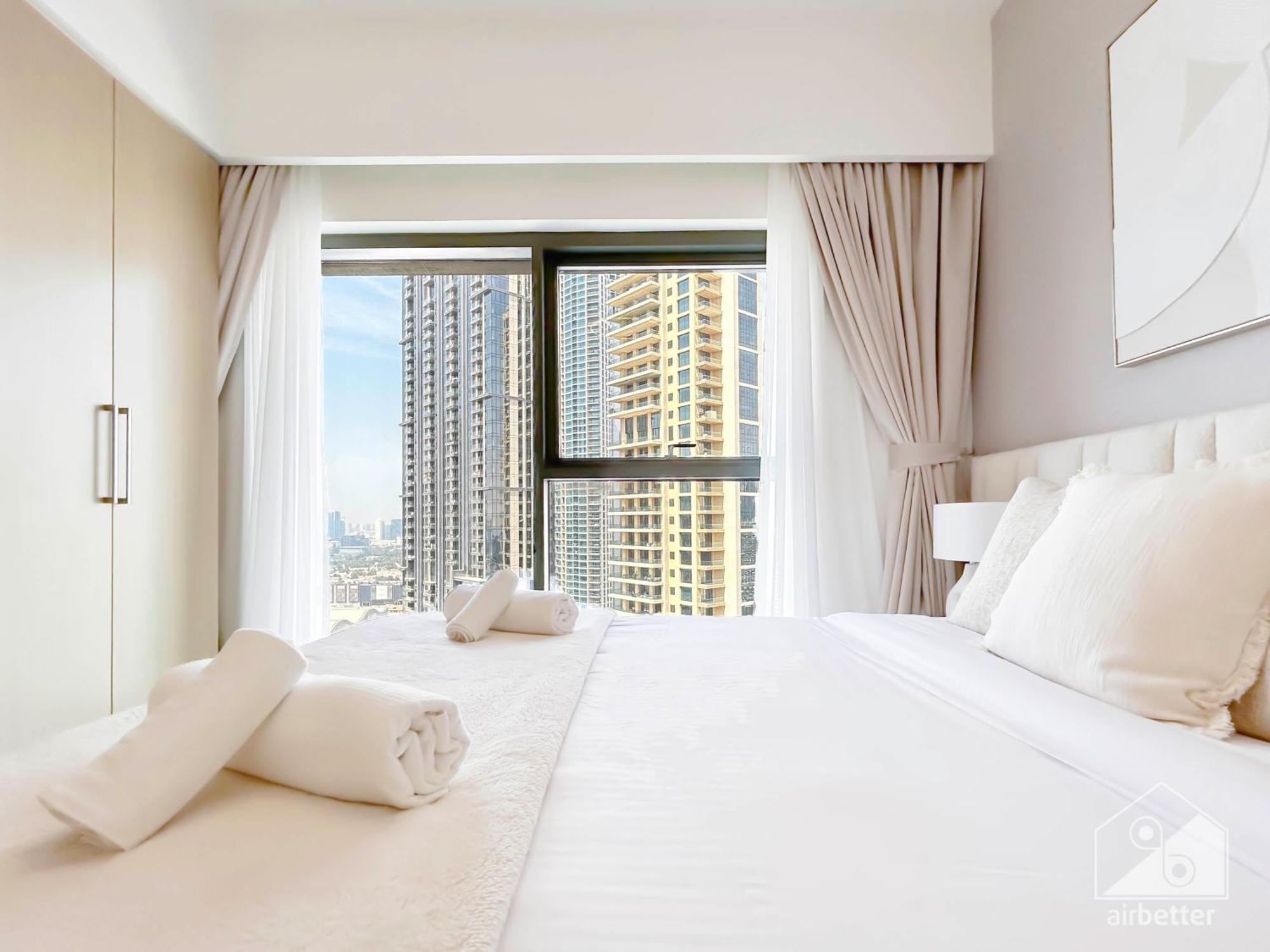 Luxurious Living In 2b With Burj & Fountain Views