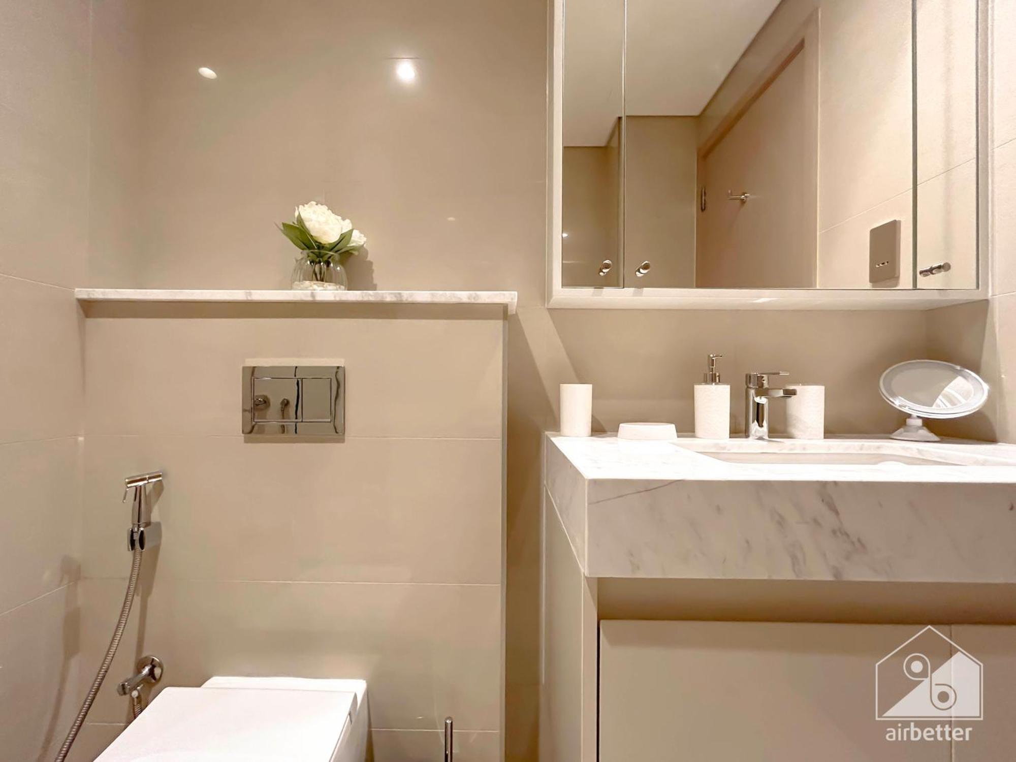 Luxurious Living In 2b With Burj & Fountain Views * Dubai