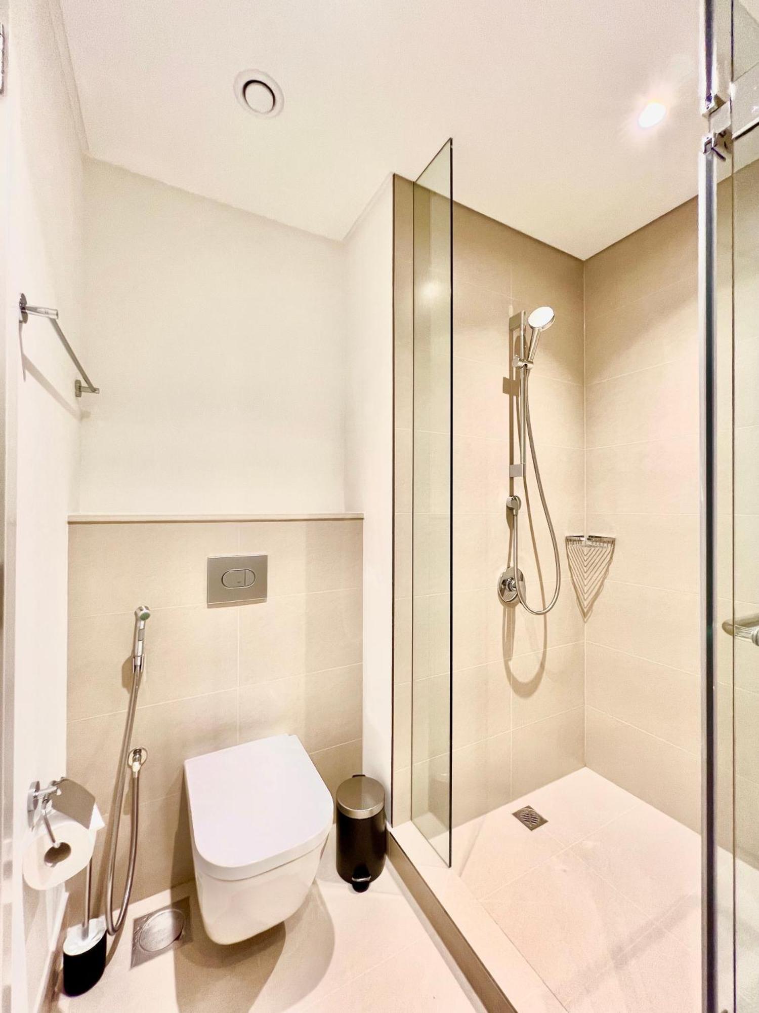 Downtown Views 2br - Mall, Fountain & Burj Khalifa Access Apartment *