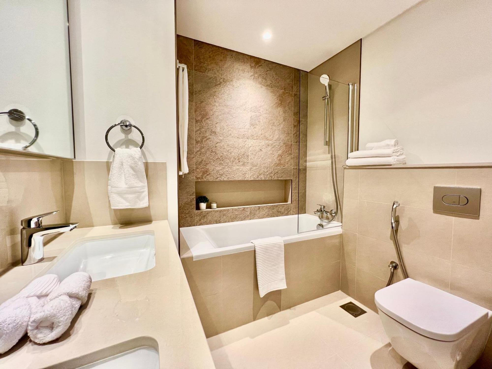 Downtown Views 2br - Mall, Fountain & Burj Khalifa Access Dubai
