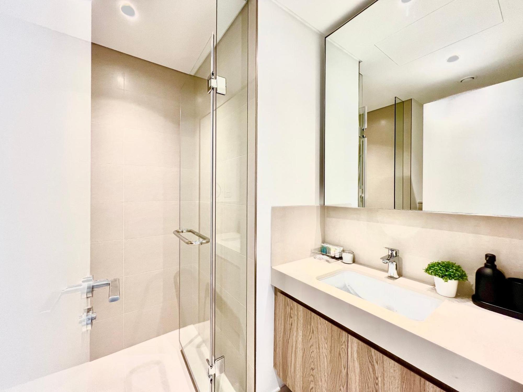 Downtown Views 2br - Mall, Fountain & Burj Khalifa Access Apartment *