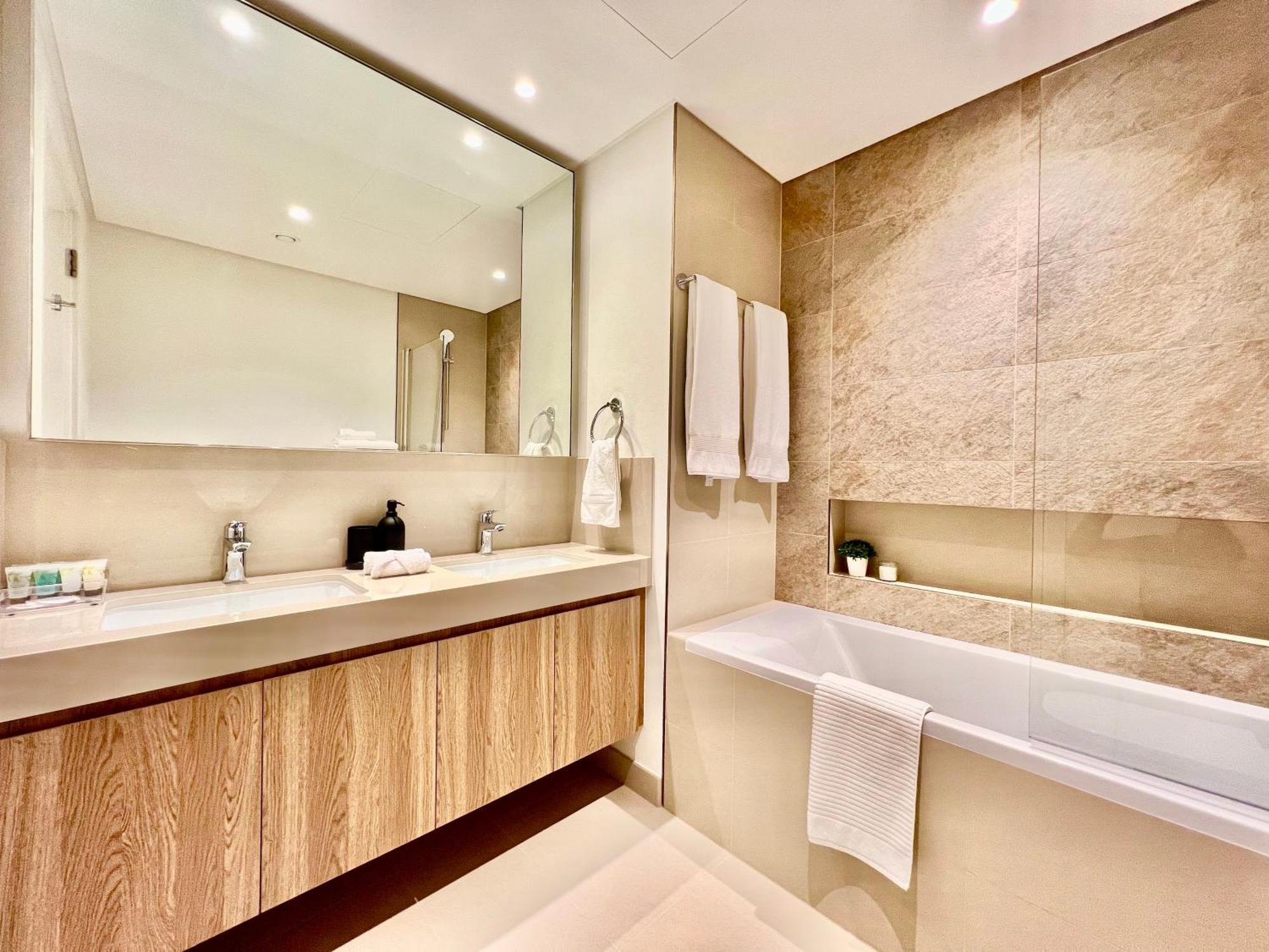 Apartment Downtown Views 2br - Mall, Fountain & Burj Khalifa Access