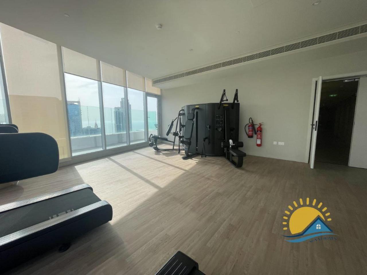 Marina Walk Gem Modern With Pool & Gym Access, Steps To & Metro * Dubai